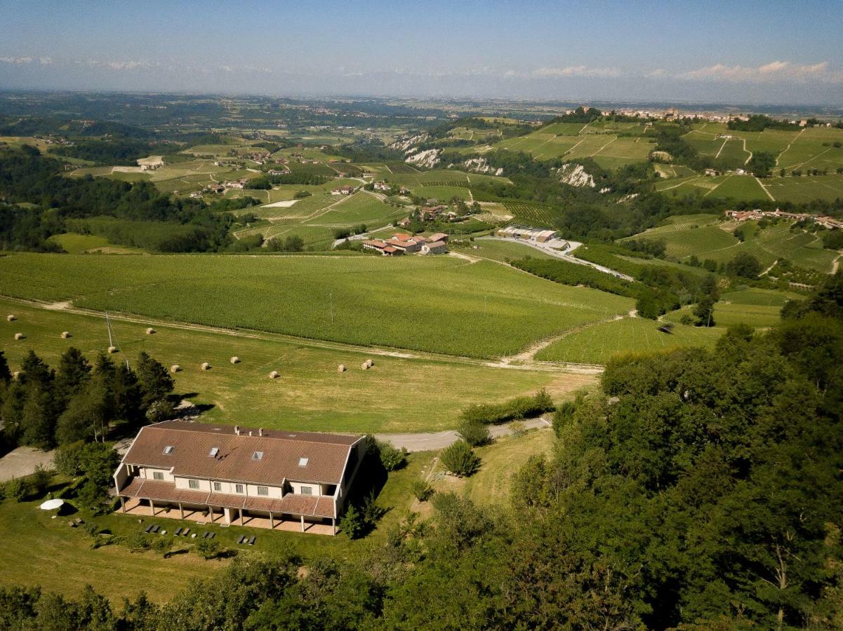 Le Sette Vie Holiday Homes Monforte dʼAlba Exterior foto